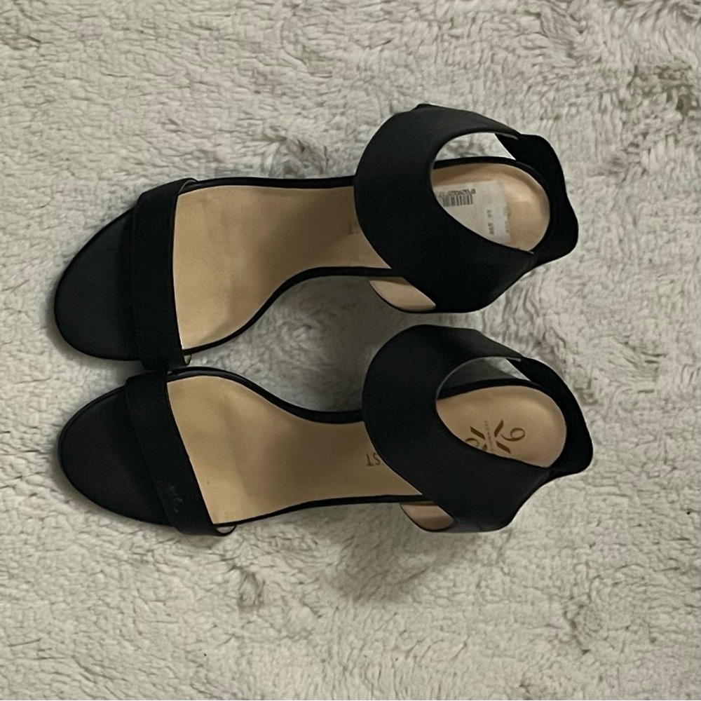 Nine West, Black thick heel shoes, size 10 fits like 9